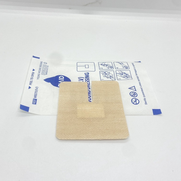 Băng cố định kim luồn Hàn Quốc, băng dùng trong y tế size 6x7cm (1miếng)