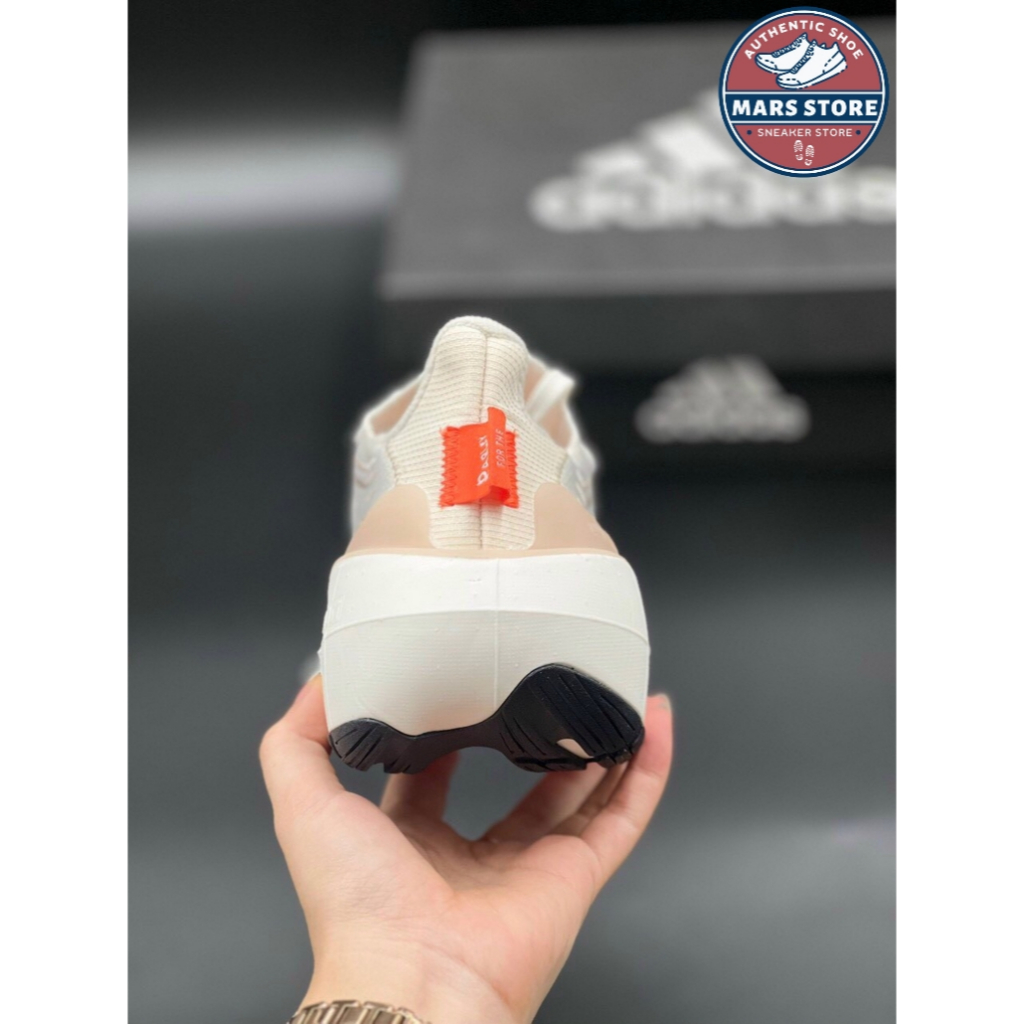 Giày Thể Thao Adidas Ultraboost Light