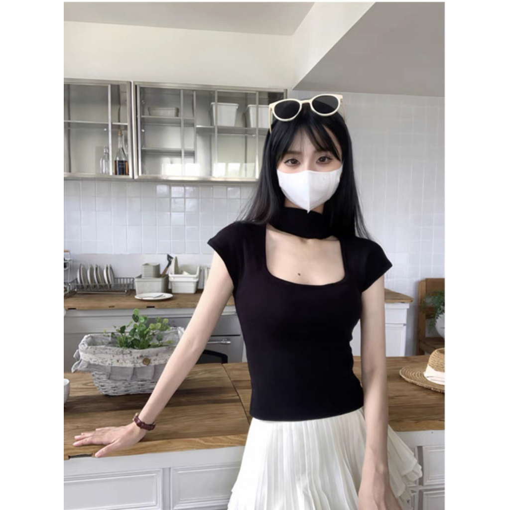 Áo Thun Tay Ngắn Cổ Vuông Ôm Body - Hannie Store