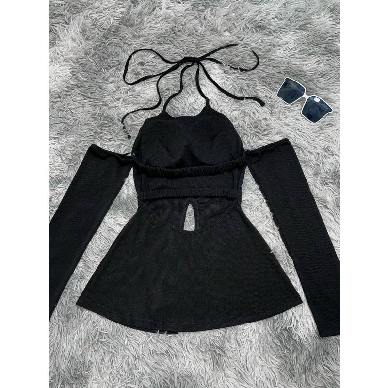 Áo kiểu xẻ tà cổ yếm tay dài sang chảnh