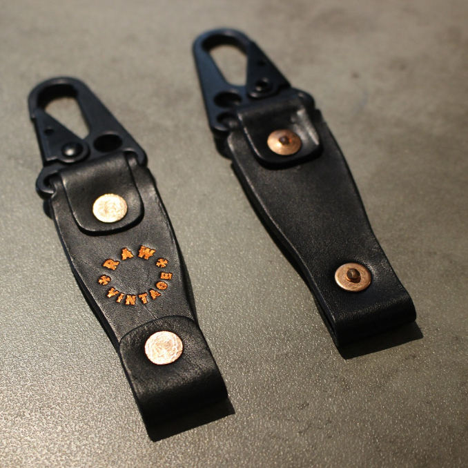 Móc khoá da vegtan Raw leather version 3 giữ chìa khóa Arrow shop