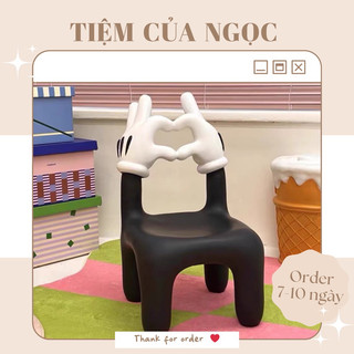 Ghế ngồi decor Micky bàn tay thả tim độc đáo, lạ mắt