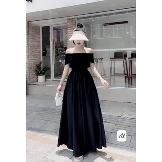 Đầm trễ vai đen dáng dài
