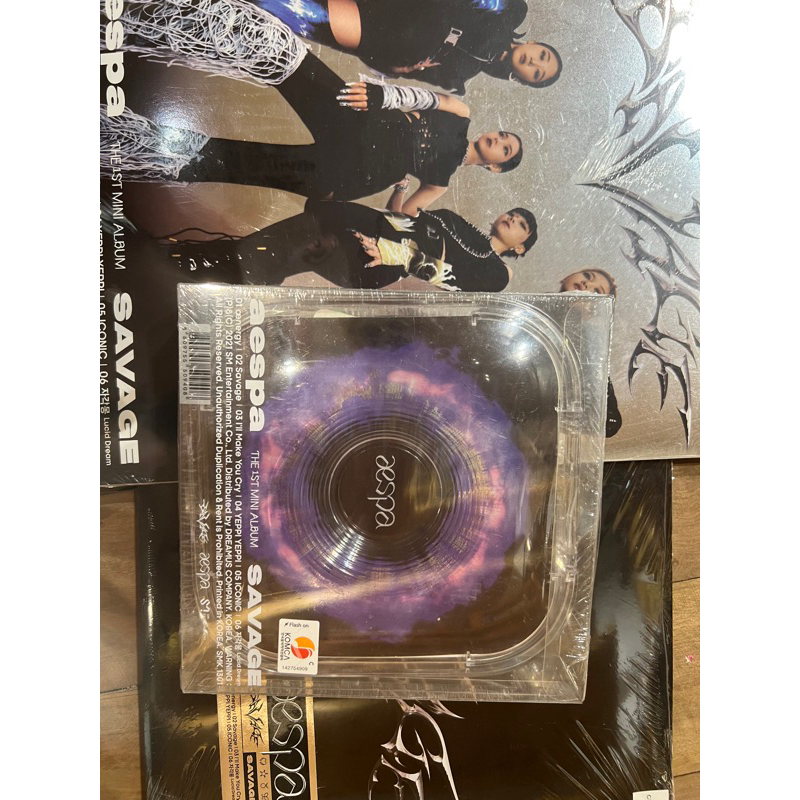 Sổ tập Savage của Aespa nguyên seal có sẵn