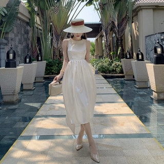 Váy yếm tơ dây đan lưng hạt ngọc