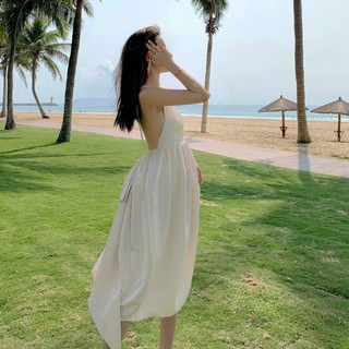 Váy yếm tơ dây đan lưng hạt ngọc