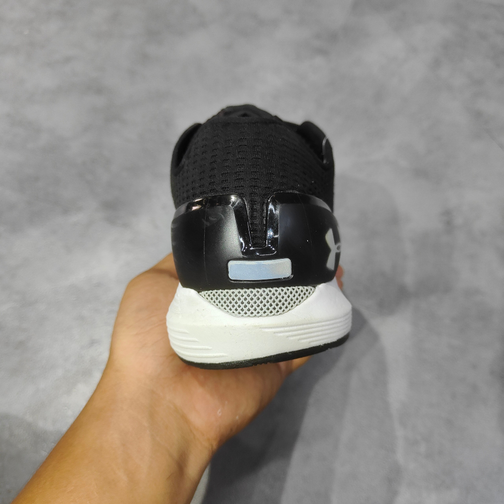 Giày 2hand Under Armour Chaussures running Hovr Sonic 3 Hommes  - 7355