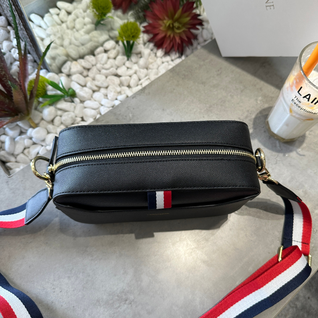 Túi đeo chéo Thombrowne Đen dây 3 màu LA on web fullbox bill thẻ