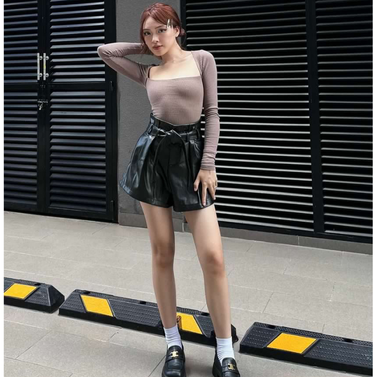 Áo thun nữ tay dài cổ vuông, là min - BROWN SQUARE NECK TOP