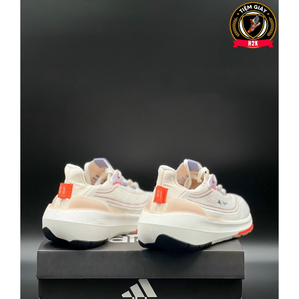 Giày Thể Thao Adidas Ultraboost Light +