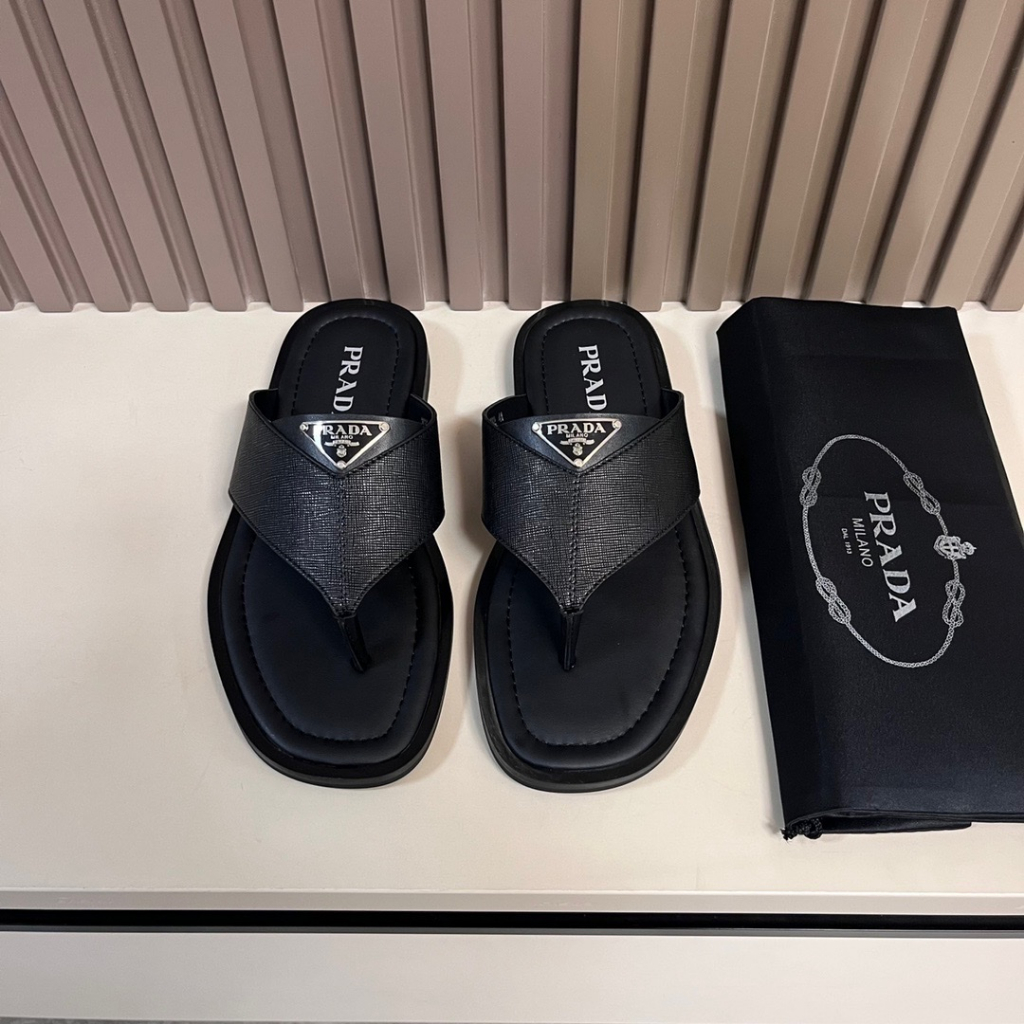 Dép xỏ ngón, tông Prada đen sần fullbox bill thẻ LA on web