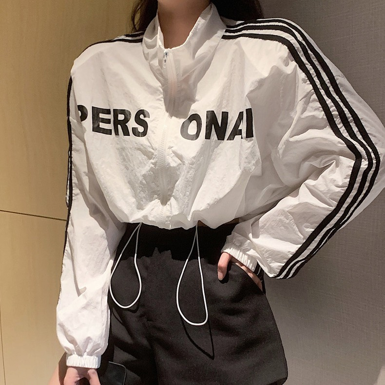 Áo khoác croptop gió dù nữ chất gió nhăn 2 lớp bên trong lót gió lụa SHINE CLOTHES,Áo khoác gió chữ PERS sọc bo tay rút