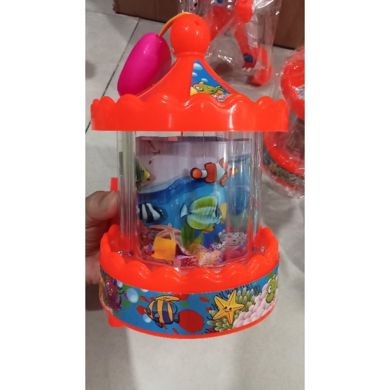 Lồng đèn thủy cung