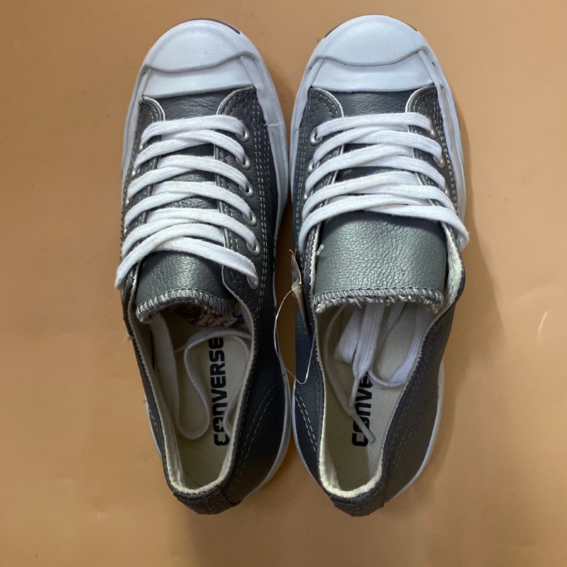 Giày chính hãng đã qua sử dụng