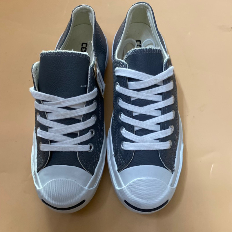 Giày chính hãng đã qua sử dụng