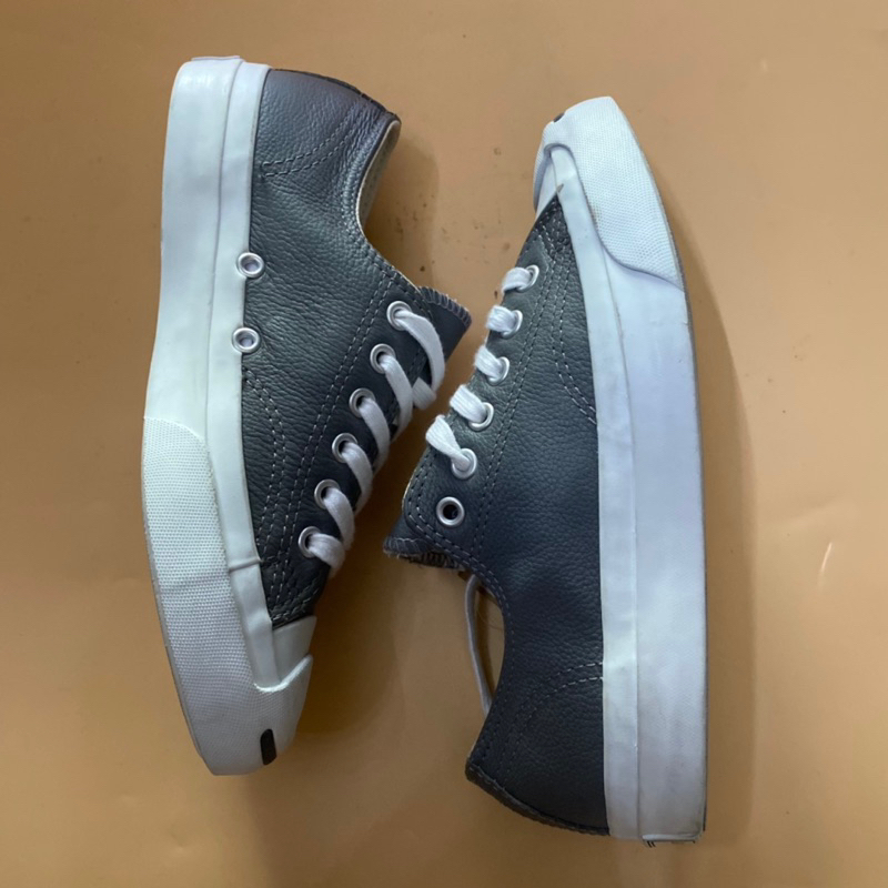 Giày chính hãng đã qua sử dụng