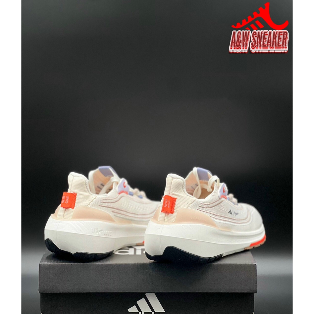 Giày Thể Thao Adidas Ultraboost Light