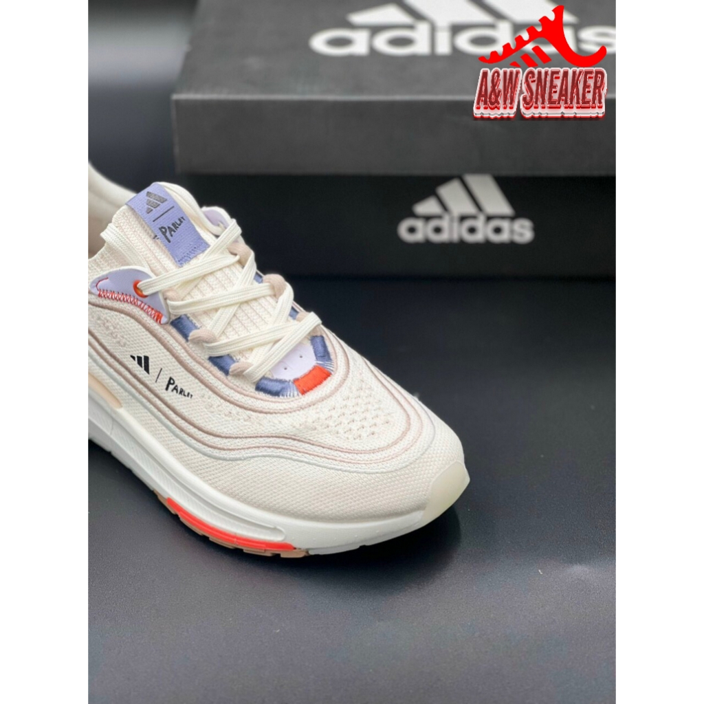 Giày Thể Thao Adidas Ultraboost Light