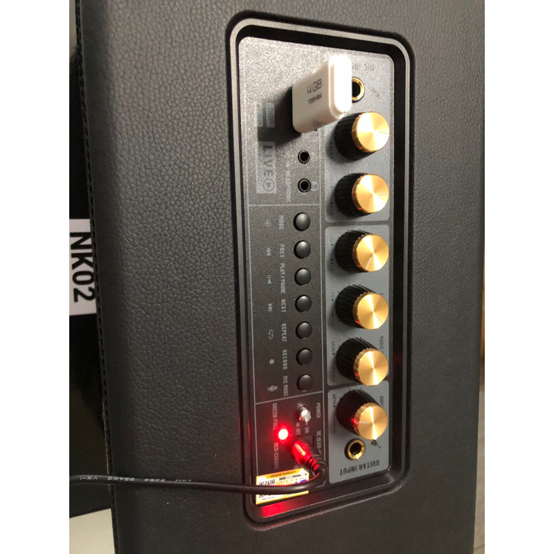 Loa karaoke xách tay chính hãng Neko NK02 (Loa 2 đường tiếng, 1 bass 6.5”, 3 loa treble, công suất đạt 45W-200W, 2 Micro