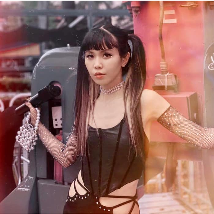 Áo thun croptop dạng corset