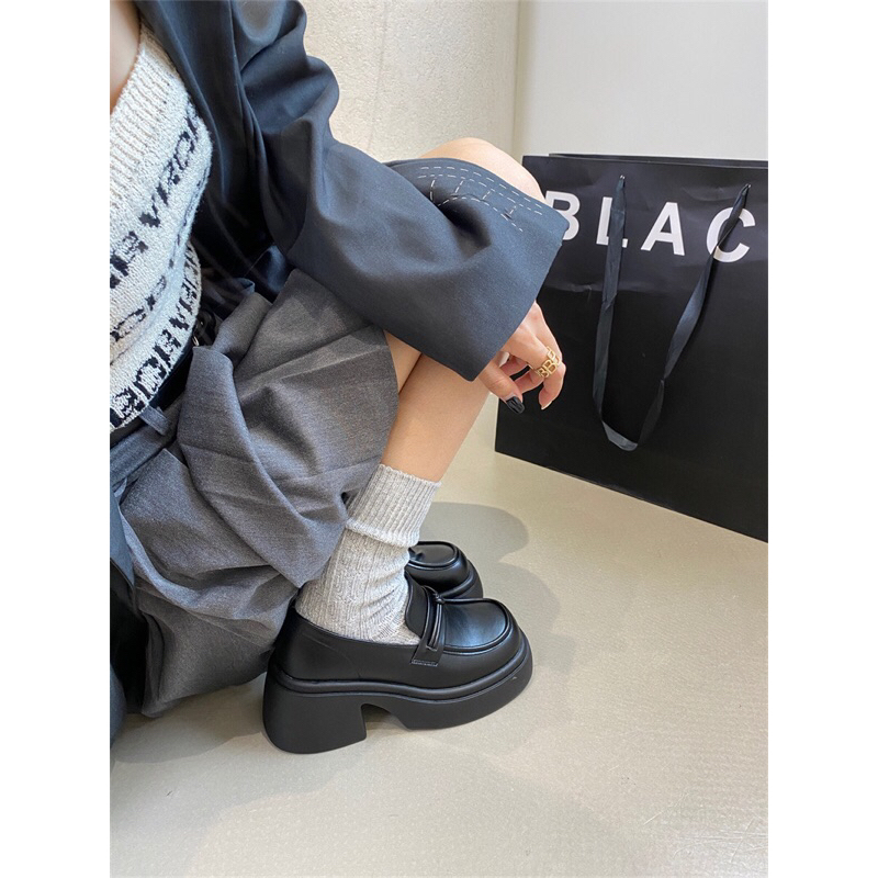 Giày lười mũi tròn đế cao 7cm