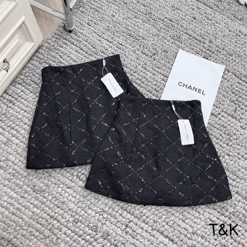 Chân váy dạ dáng A đinh đá hoa QCL1