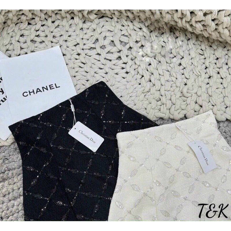 Chân váy dạ dáng A đinh đá hoa QCL1