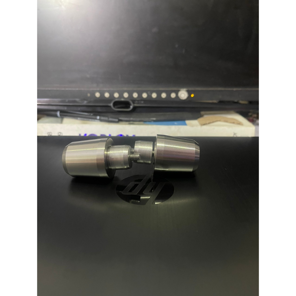 Gù tay lái CNC inox 304 đặc nguyên khối nặng gần 400g mẫu Su giúp cân bằng tay lái .