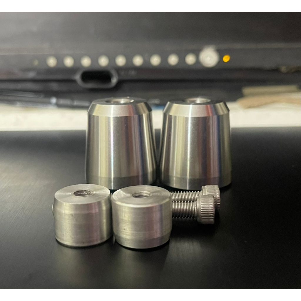 Gù tay lái CNC inox 304 đặc nguyên khối nặng gần 400g mẫu Su giúp cân bằng tay lái .