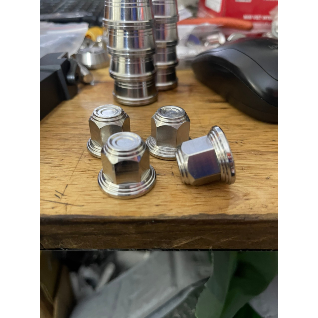 Tán bít 10ly 12ly salaya thái inox 304 gắn cốt bánh xe và nhiều vị trí khác