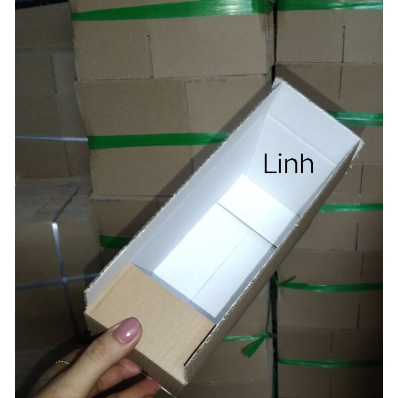 hộp carton size 20x8x10 (100 hộp mặt trong trắng ngoài nâu)