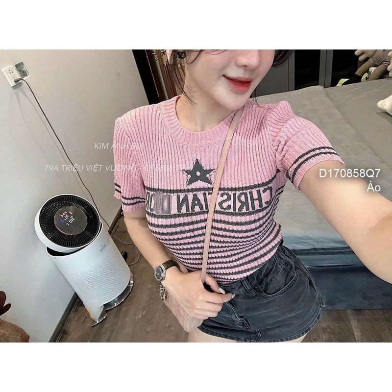 Áo len nữ họa tiết sọc cổ tròn phối hình ngôi sao VIENS STORE