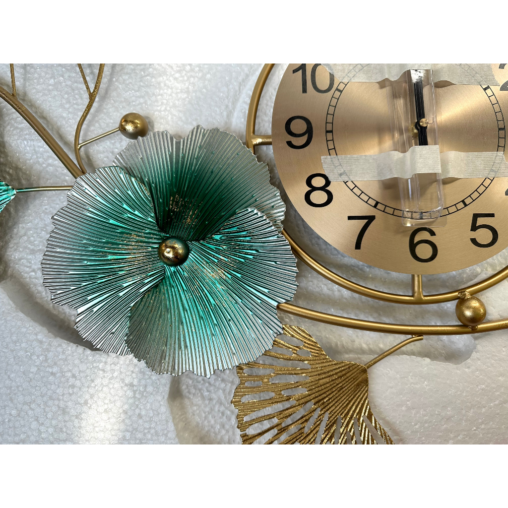 Đồng hồ treo tường kim trôi hoa xanh 2111 cho phòng khách đẹp