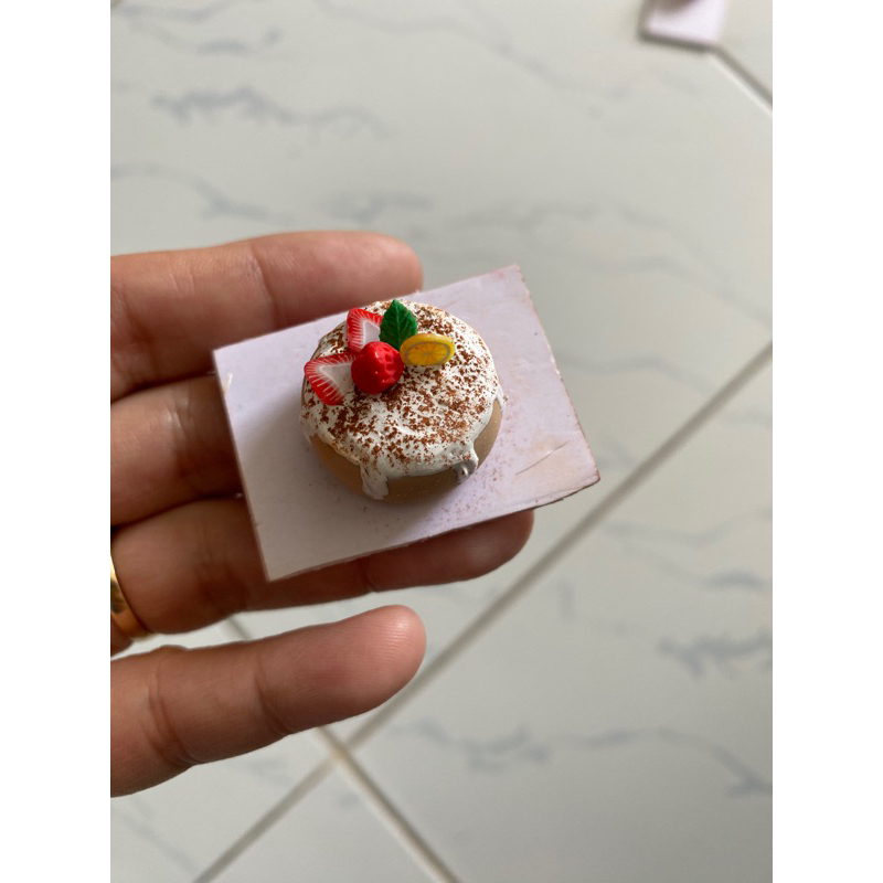 mô hình bánh mini bằng đất sét