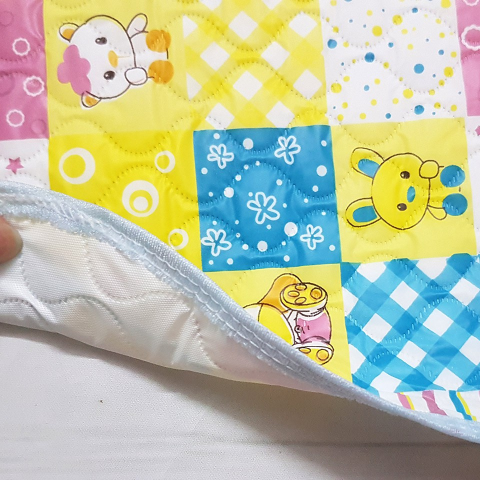 Tấm Lót Chống Thấm Thay Tã Bỉm Cho Bé