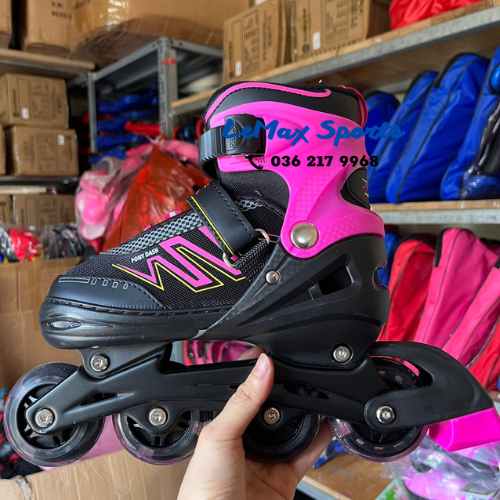 Giày patin trẻ em có bánh cao su, phát sáng 8 bánh. Giày trượt patin trẻ em giá rẻ . Tặng bảo vệ chân tay 6 chi tiết