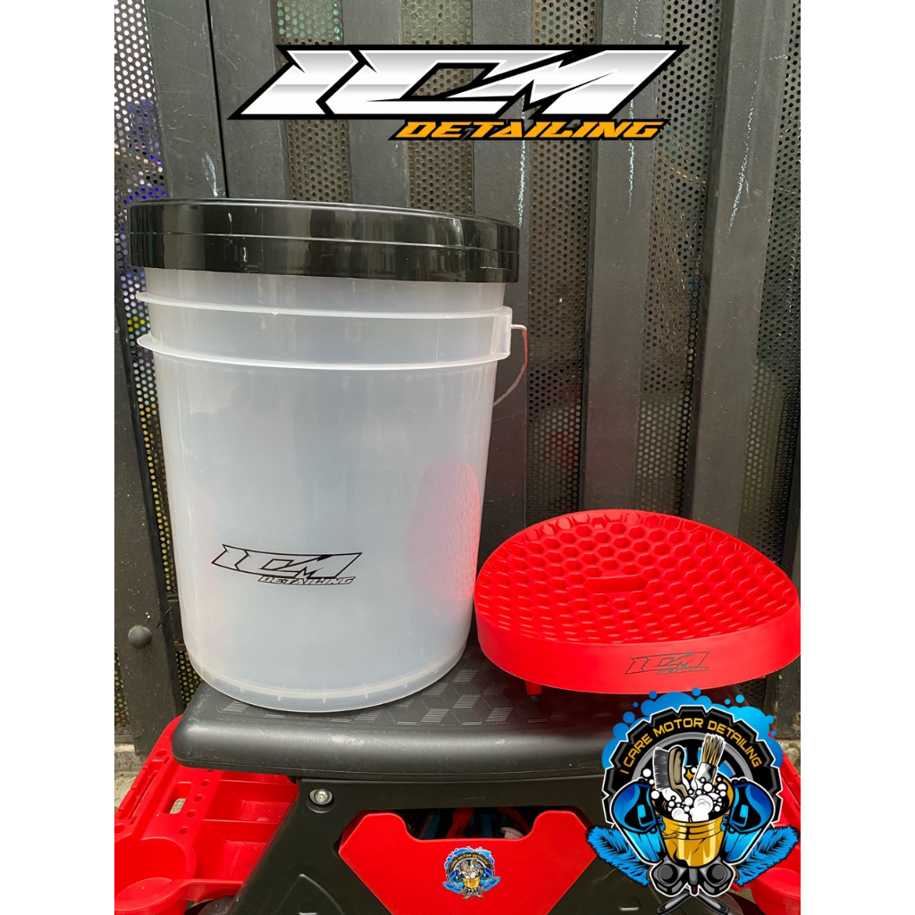 Combo Xô Nước Rửa Xe Màu Trắng Và Lọc Cát 2 IN 1