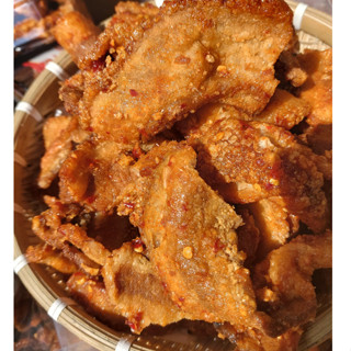 Hộp 500gr ba rọi mắm tỏi sấy giòn cay nguyên miếng, mặn ngọt thơm ngon đậm vị, đồ ăn vặt ngon