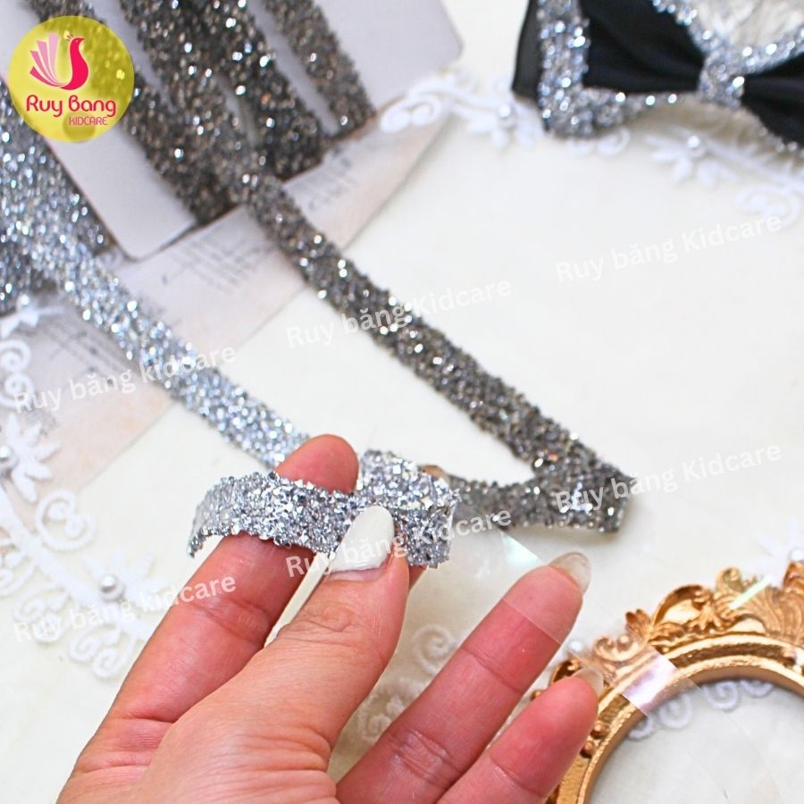 Dây đá silicon 1cm dùng dán trang trí nơ bờm, quần áo...