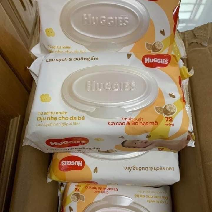 Khăn ướt Huggies 80 miếng dịu nhẹ, 72 miếng bơ hạt mỡ không mùi