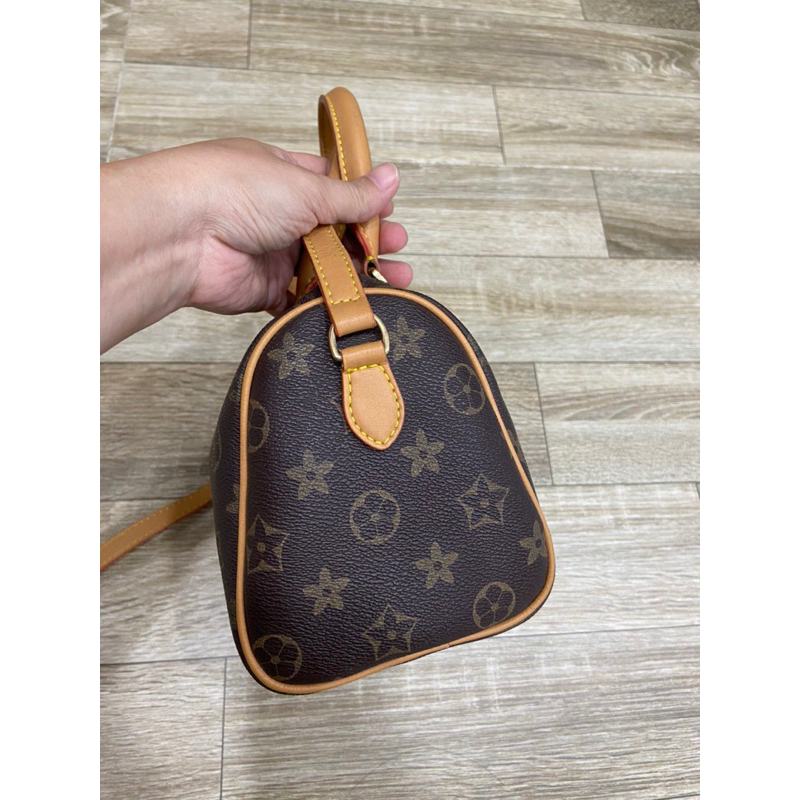 Túi si dáng LV
