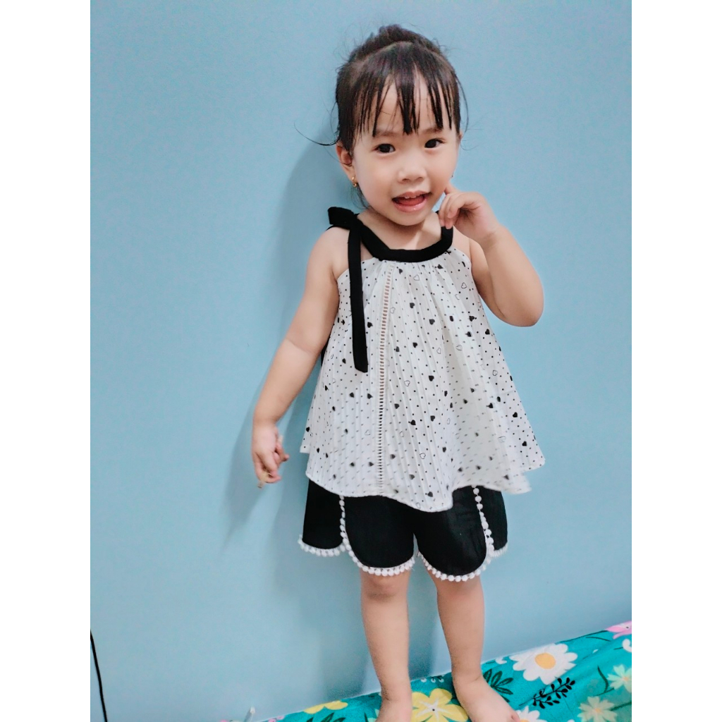 Bộ áo yếm đũi cho bé gái siêu  mát siêu dễ thương.