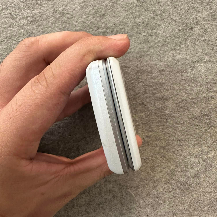 ĐIỆN THOẠI SONY ERICSSON W508 NẮP GẬP MỎNG THỜI TRANG