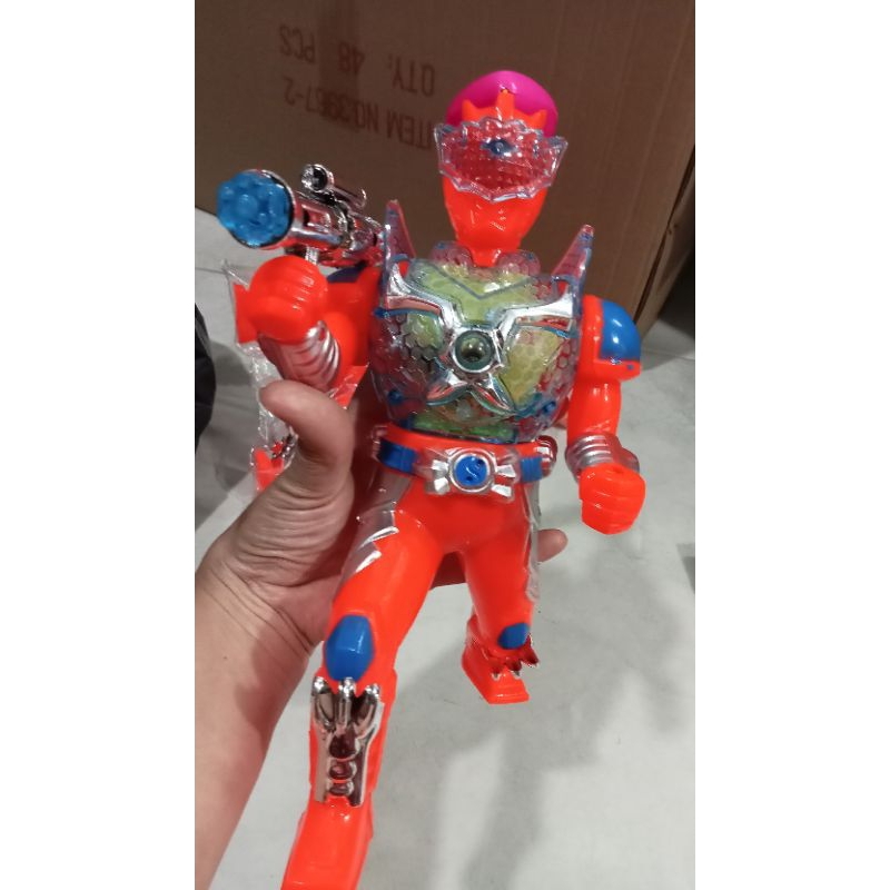 Lồng đèn siêu nhân cho bé.