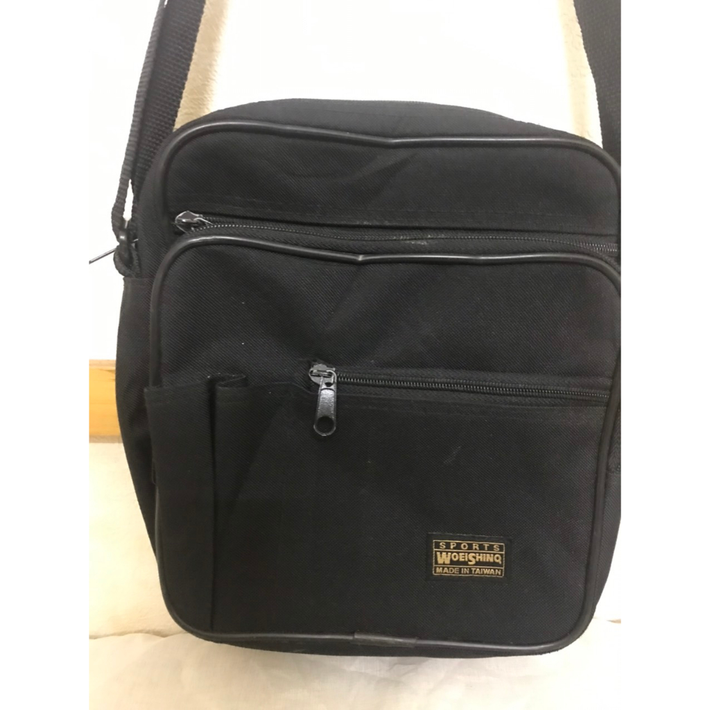 Túi đeo chéo nhiều ngăn