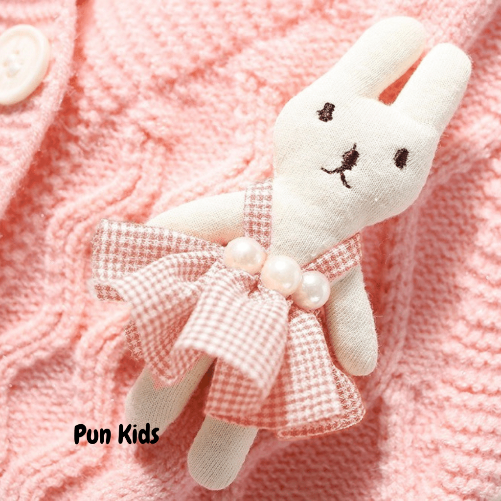 Áo gile  len thu đông đính thỏ trắng xinh màu hồng , màu kem cho bé gái 8 - 18 kg