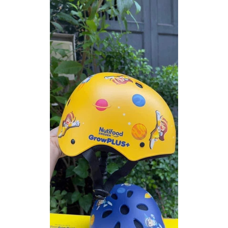 Nón Bảo Hiểm cao cấp  xịn sò cho bé HKM của sữa Nutifood