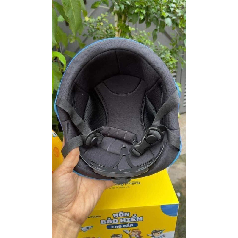 Nón Bảo Hiểm cao cấp  xịn sò cho bé HKM của sữa Nutifood