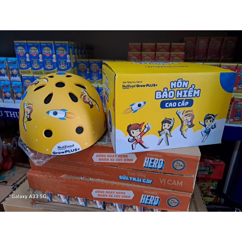 Nón Bảo Hiểm cao cấp  xịn sò cho bé HKM của sữa Nutifood