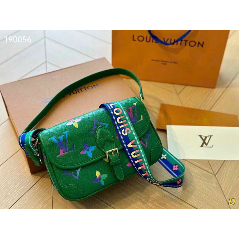 Túi đeo chéo nữ hoạ tiết lv fullbox